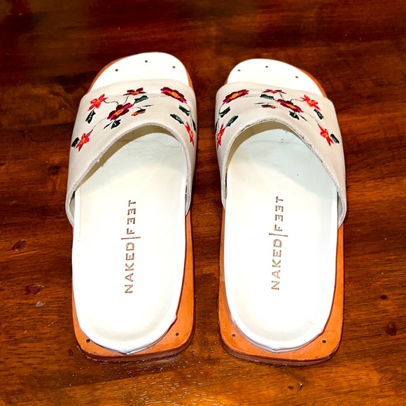 Naked Feet Women’s Leather White Leather Sandals Size 7 - Picture 3 of 5